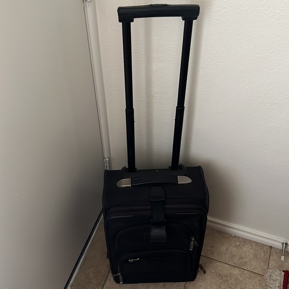 Wilsons Leather Bags Wilsons Leather Carry On Luggage W Toiletry